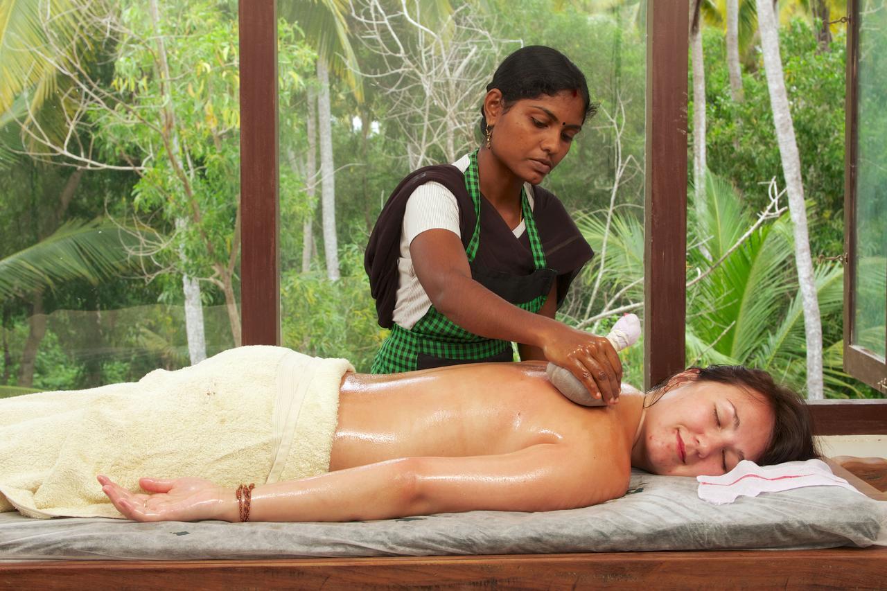 Isola Di Cocco Ayurvedic Beach Resort Poovar Kültér fotó