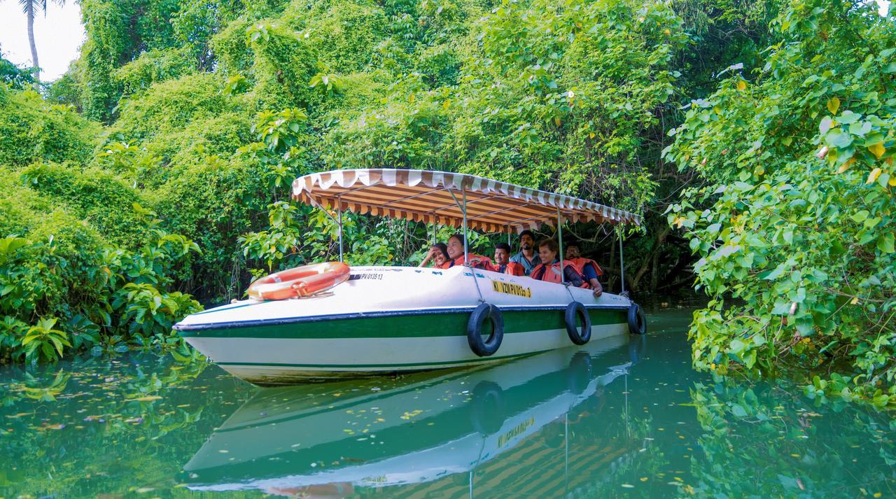 Isola Di Cocco Ayurvedic Beach Resort Poovar Kültér fotó