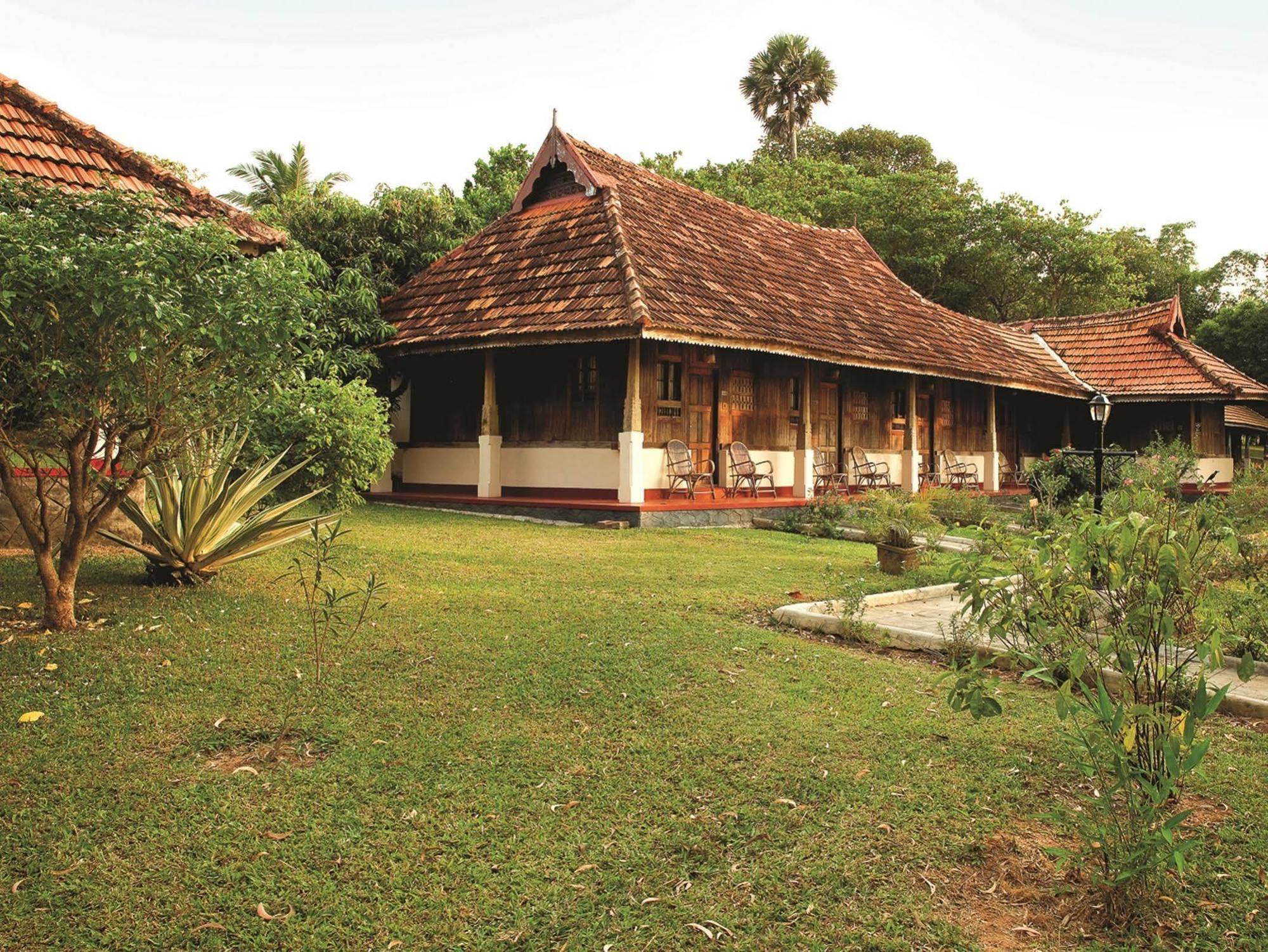 Isola Di Cocco Ayurvedic Beach Resort Poovar Kültér fotó